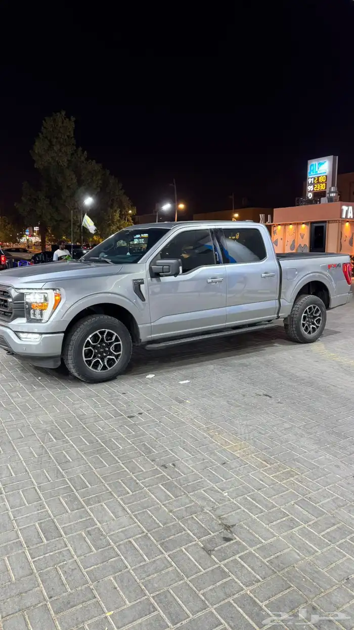 نوع السيارة فورد غمارتين الموديل 2023 v8 XLT. 1