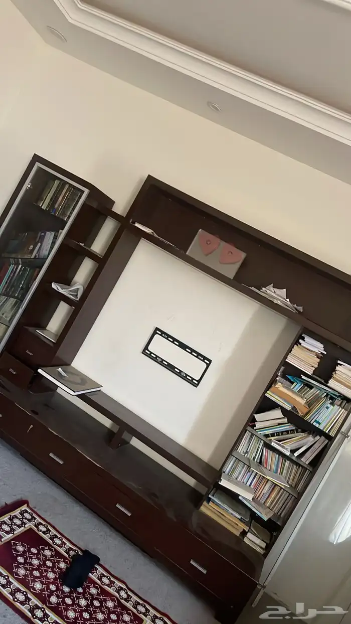 للبيع ب100ريال فقط مكتبة ومدخل من هوم سنتر 1