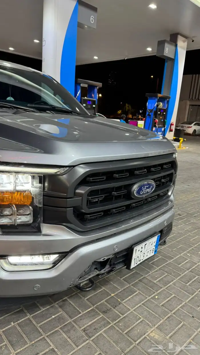 نوع السيارة فورد غمارتين الموديل 2023 v8 XLT. 3