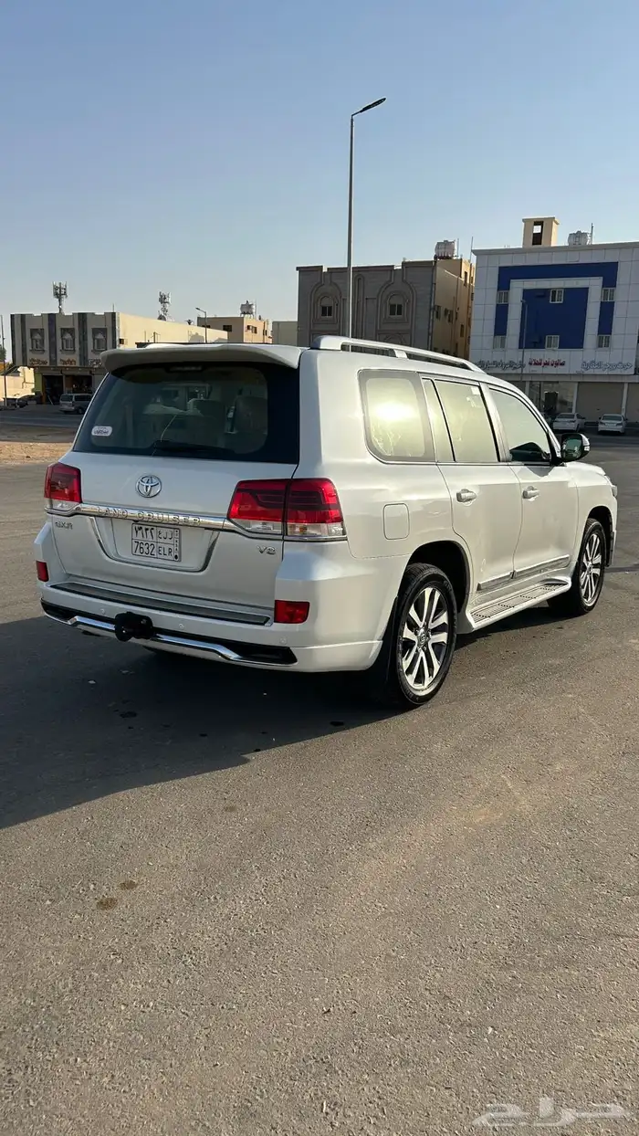 جيب تايوتا لندكورز 2016 بدي شرط 3