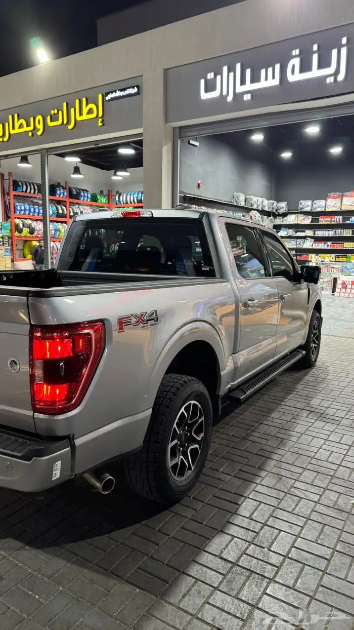 نوع السيارة فورد غمارتين الموديل 2023 v8 XLT. 6