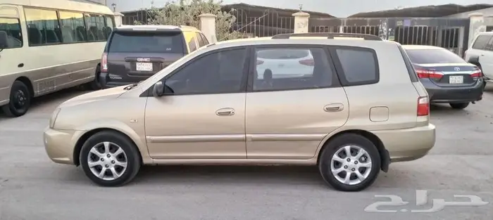 كيا كرنيفال 12