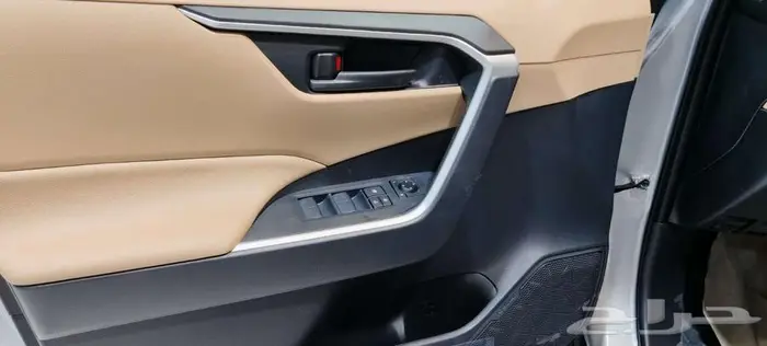 تويوتا راف فور استاندر بدون دبل 2025 بنزين 12