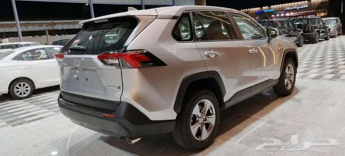 تويوتا راف فور استاندر بدون دبل 2025 بنزين 2