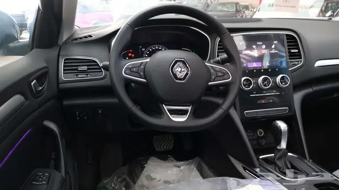 رينو ميجان بلس 2024 36