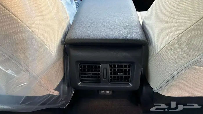 تويوتا كامري E 2025 بنزين استاندر 14