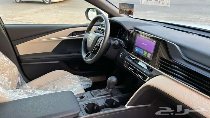 تويوتا كامري E 2025 بنزين استاندر 8