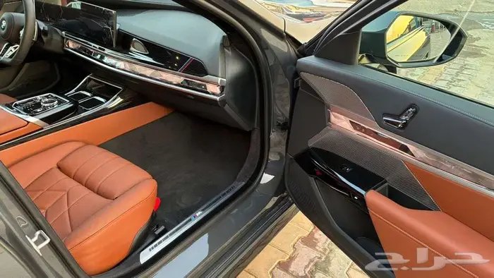 بي أم دبليو 735i موديل 2026 فل كامل أند فجول جديد M Kit 14