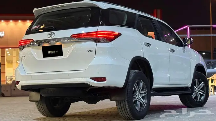 تويوتا فورتشنر VX 2022 11