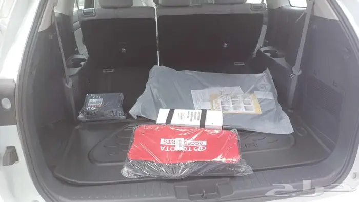 تويوتا - هايلاندر - GLE - نص فل ابيض 2025 7