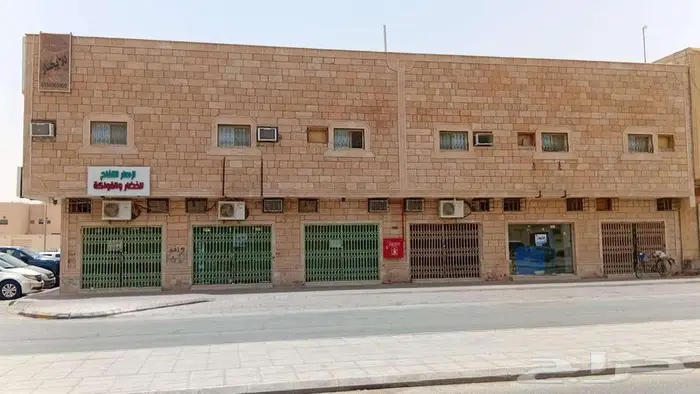 محل 6 فتحات للإيجار بموقع ممتاز جدا 0