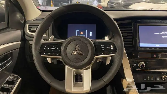 عرض خاص ميتسوبيشي مونتيرو نص فل موديل 2025 بنزين 6