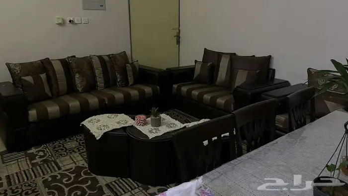 كنب وطاولة طعام 0