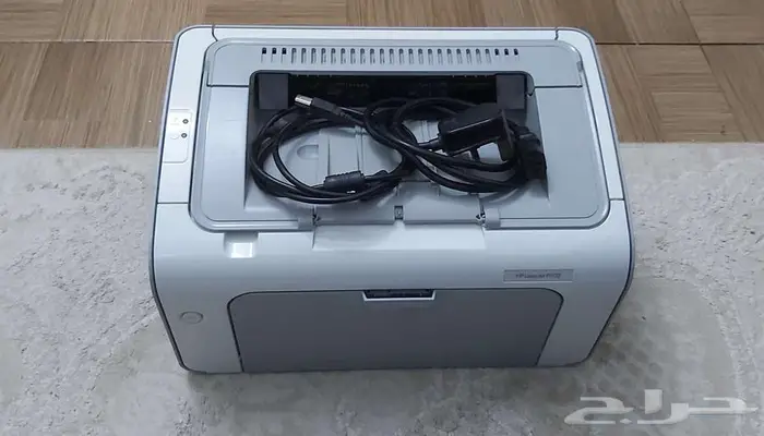 طابعة hp laserjet P1102 شبه جديدة مع الكيابلات 0
