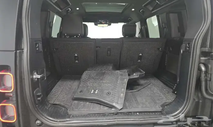 2023 Land Rover Defender 110 X 12