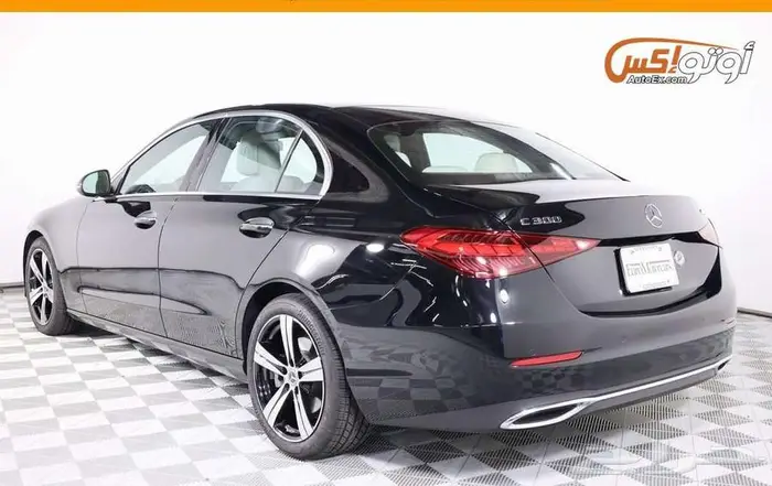 2025 مرسيدس C 300 1