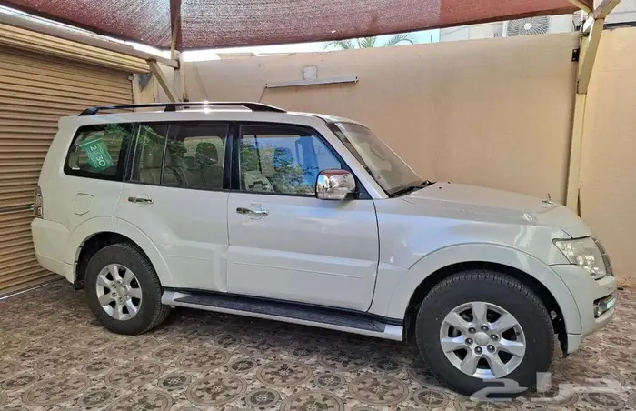 ميتسوبيشي باجيرو GLS 2016 فل  كامل 0