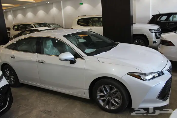 تويوتا افالون XLE بريمي موديل 2022 1