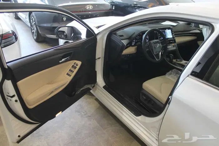 تويوتا افالون XLE بريمي موديل 2022 5