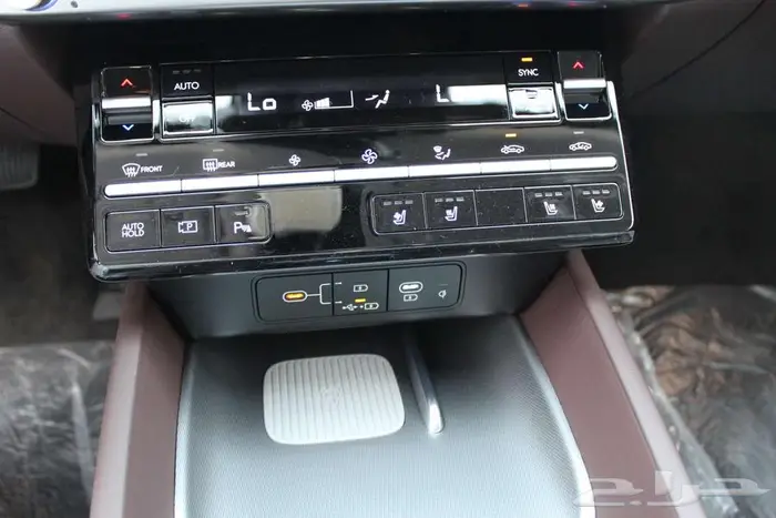 هونداي ازيرا كلاسك لون رمادي سماوي موديل 2026 19