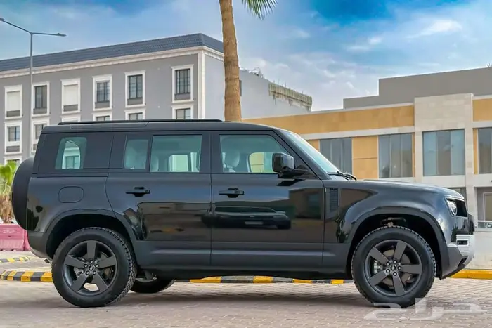 لاند روفر ديفندر S 110 2025 اسود خليجي زيرو 2