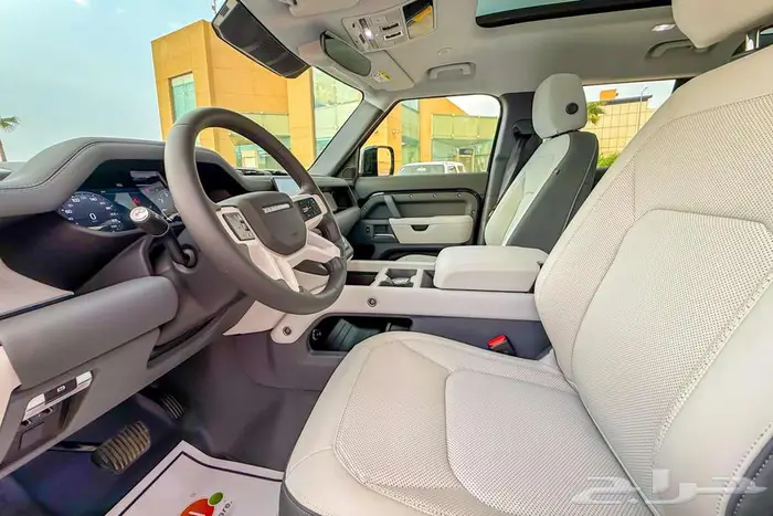 لاند روفر ديفندر S 110 2025 اسود خليجي زيرو 8