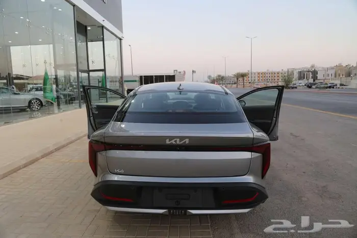 كيا K4 2026   فئة LX 1.6L (نص فل) ب 81650 بالضريبة 13