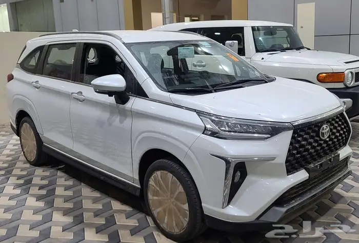 تويوتا فيلوز GLX 2025 - اقساط 3