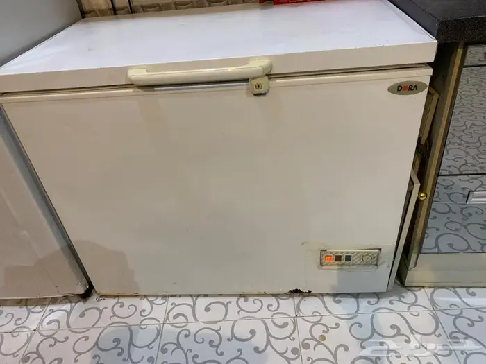 ثلاجة دورا مسطحة وثلاجة توشيبا طويلة 1