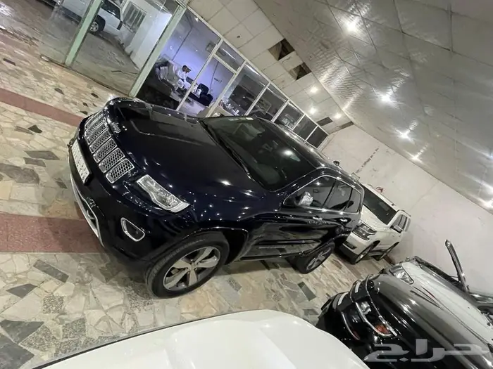 جيب جراند شيروكي اوفرلاند 2014 هيمي 8 سيليندر 5.7 3