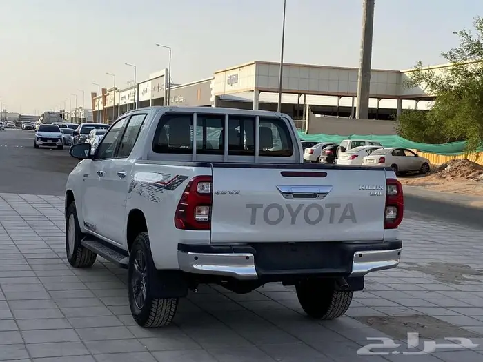 تويوتا هايلوكس vx6 سلندر بنزين فل كامل 2025 كاش - اقساط 3