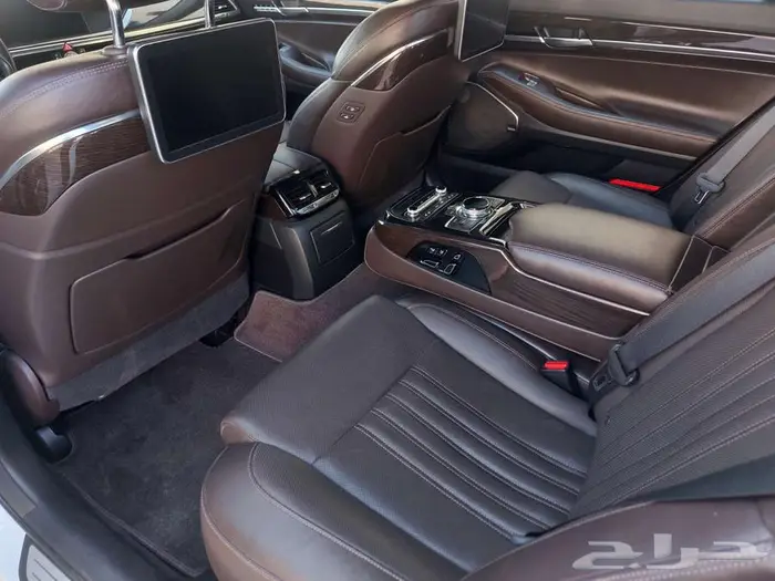 جينسيس G90 2017 رويال V6 نظيفة وكالة 6