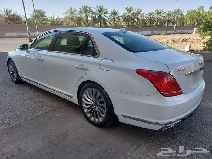 جينسيس G90 2017 رويال V6 نظيفة وكالة 28