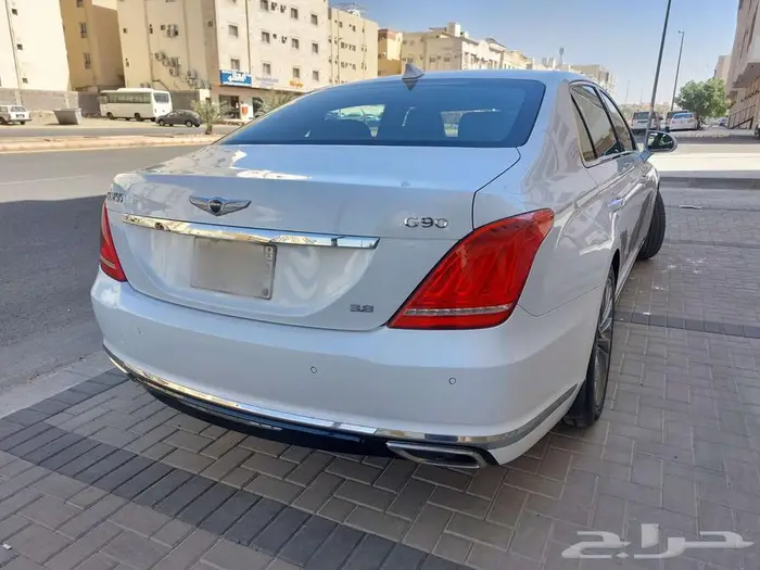 جينسيس G90 2017 رويال V6 نظيفة وكالة 35
