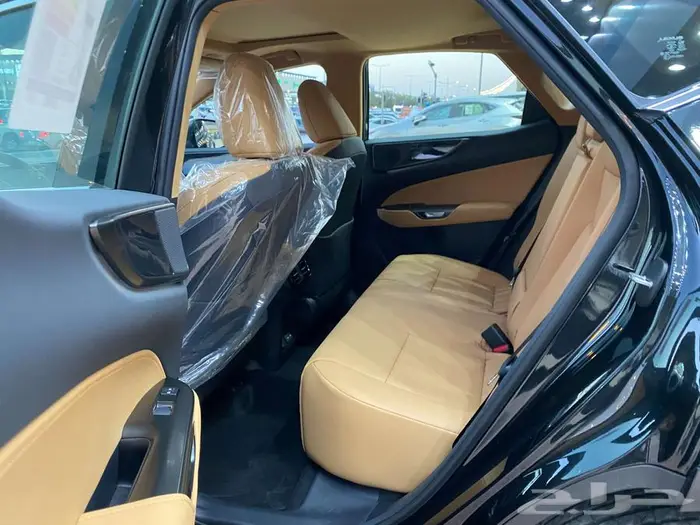لكزس NX350 AA بنزين 2026 (اسود) 9