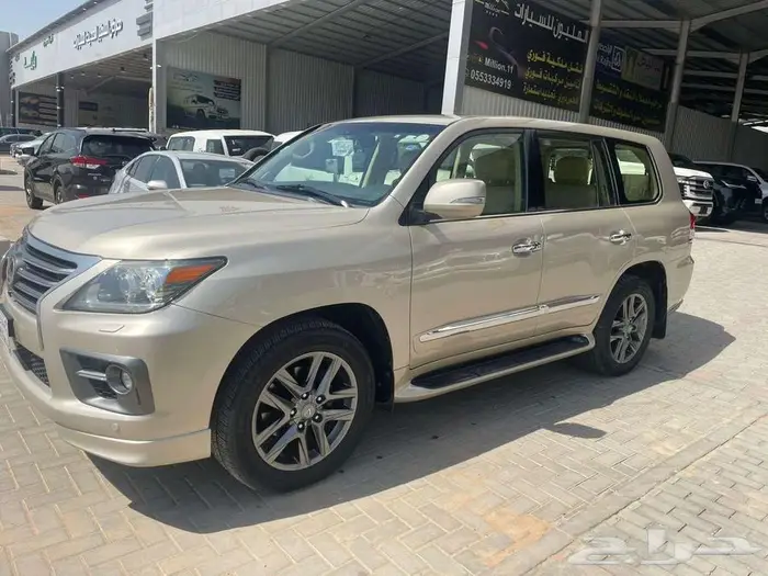 لكزس LX -570 سعودي 2015 فل كامل 2