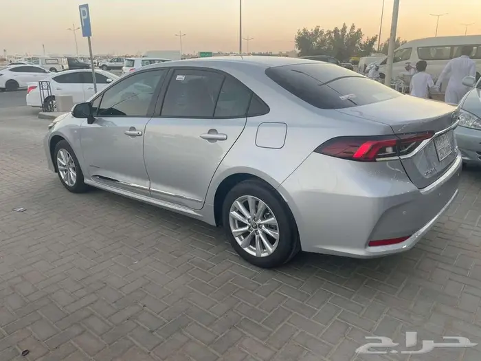 تويوتا كورولا 2025 محرك 2.0 مطور XLI 5