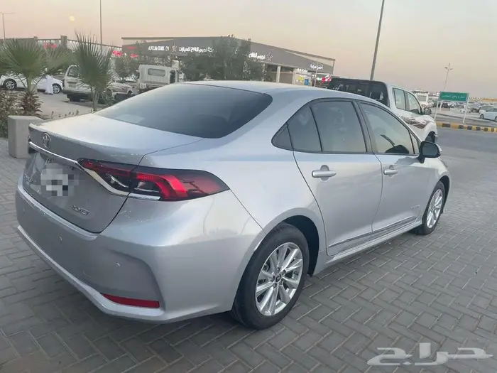 تويوتا كورولا 2025 محرك 2.0 مطور XLI 4