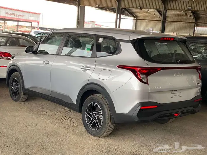 كيا كارنز ستاندر شاشة وكاميرا موديل 2025 عرض خاص 12