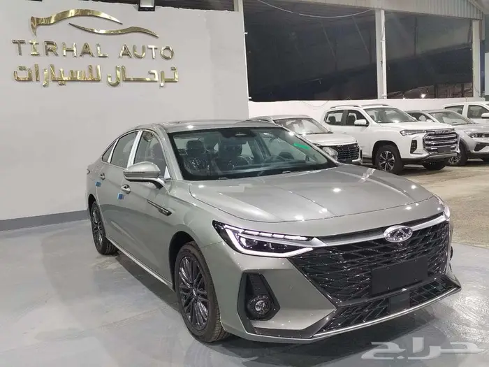 شيري اريزو 8 كمفورت 2025 اللون الابيض 5