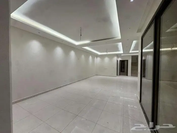 فيلا جديدة للإيجار ب 52 ألف   حي المشرقية   تصميم iHome 10