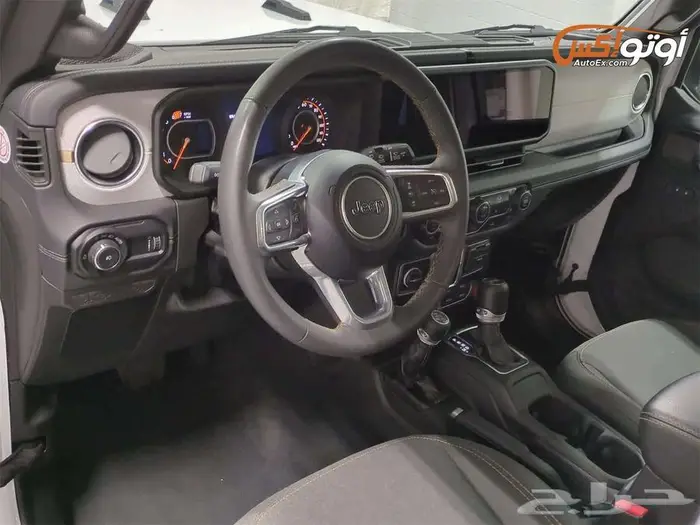 2024 جيب رانجلر صحارى 5