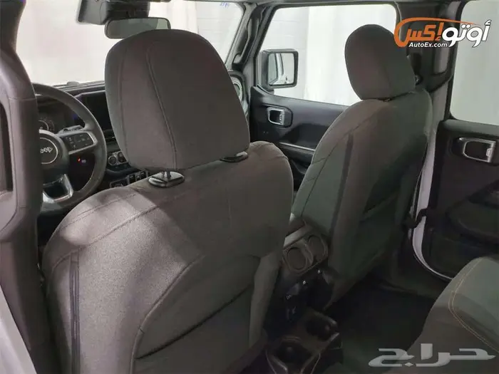 2024 جيب رانجلر صحارى 10