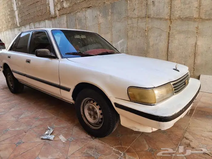 كرسيدا 1994 GL لوحة مميزة GLJ 68 5
