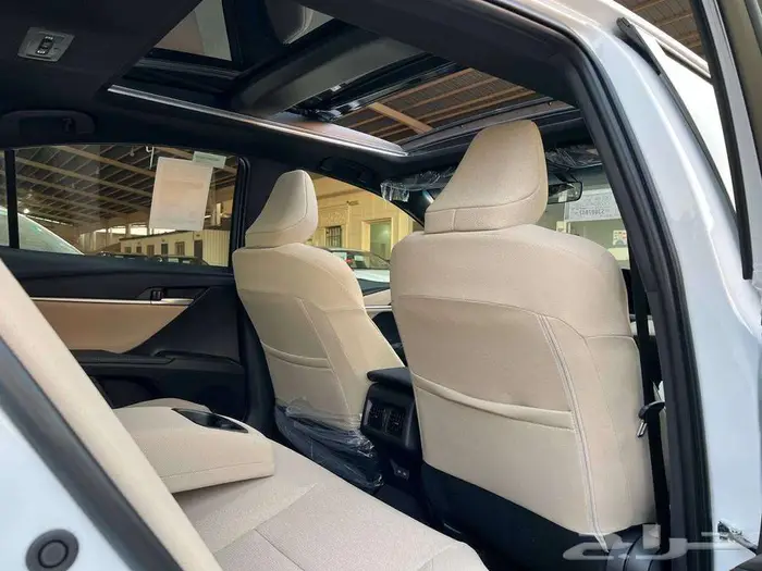 تويوتا كامري LE هايبرد 2025 متاح اقساط و كاش 6