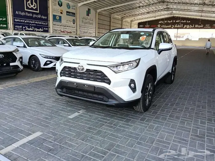 تويوتا راف فور نص فل بنزين م 2025 - سعودي 1