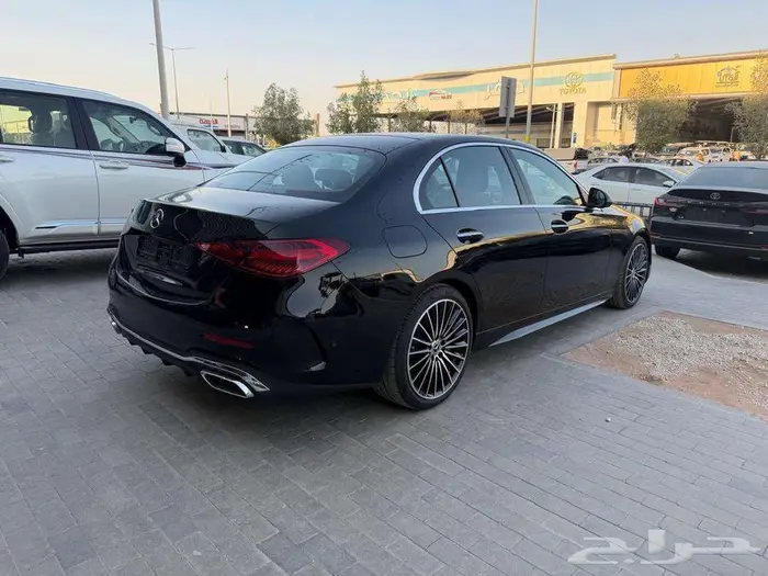 عرض خاص مرسيدس C200 موديل 2025 بطاقة جمركية بالتقسيط 9