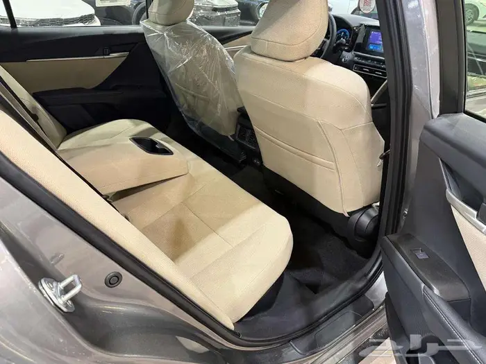 تويوتا كامري E بلس 2025   أداء مميز باقل قسط 12