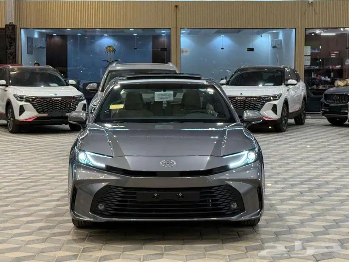 تويوتا كامري E بلس 2025   أداء مميز باقل قسط 2