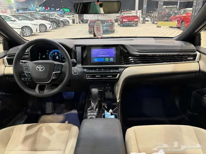 تويوتا كامري E بلس 2025   أداء مميز باقل قسط 14